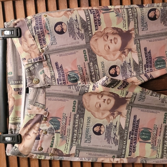 Marilyn Monroe pants - Picture 2 of 6